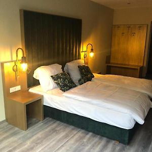 Deluxe Zimmer mit Kingsize-Bett